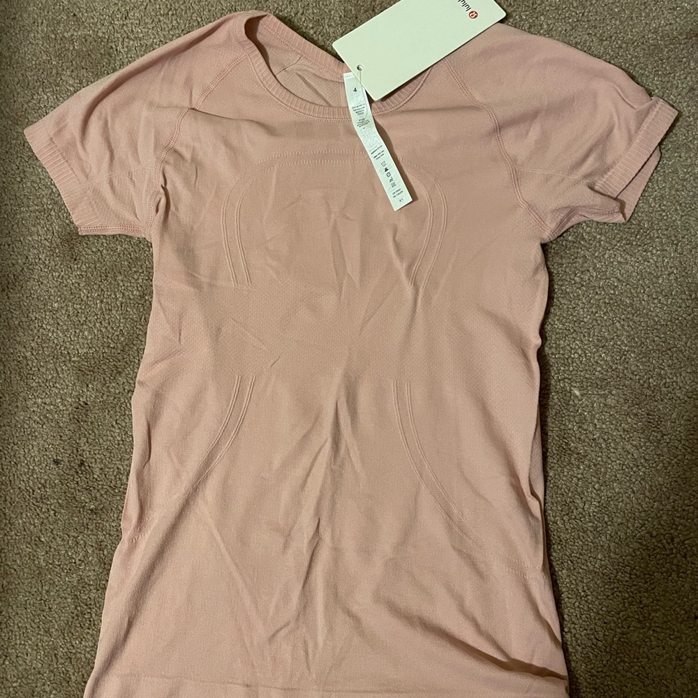Lululemon swiftly tech size 4